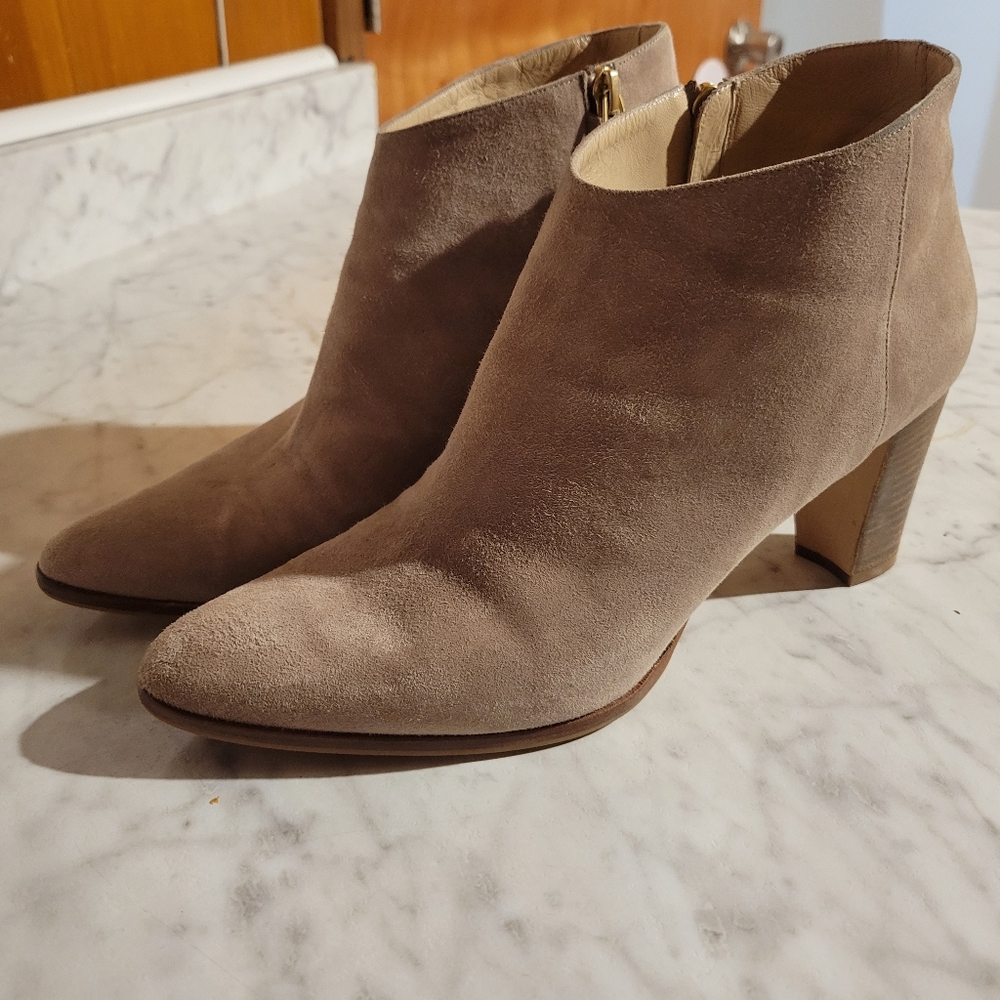 MANALO BLAHNIK- Taupe size 40.5
